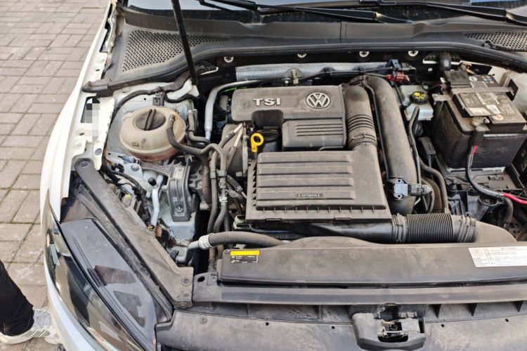 Used Volkswagen Golf 2018 230TSI Automatic Comfort Model Engine Bay Right