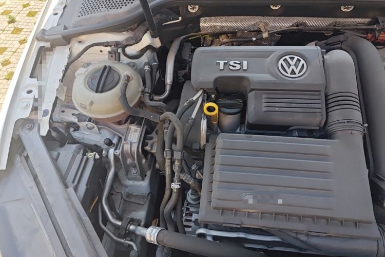 Used Volkswagen Golf 2018 280TSI Automatic R-Line Model Engine Bay Right
