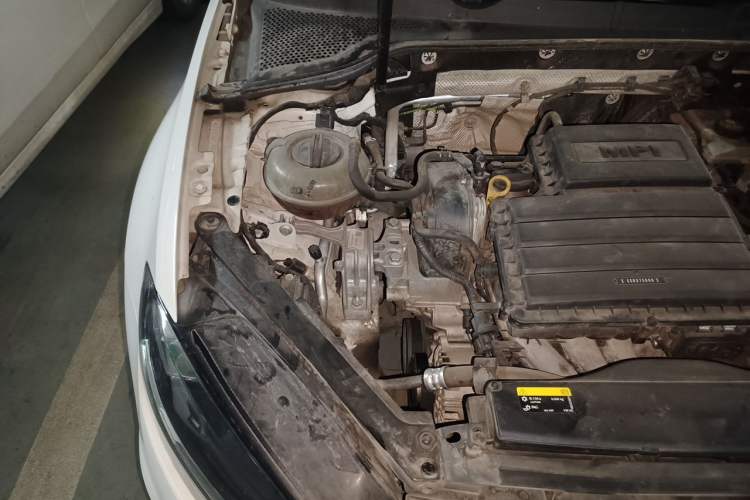 Used Volkswagen Golf 2018 1.6L Automatic Comfort Model Engine Bay Right