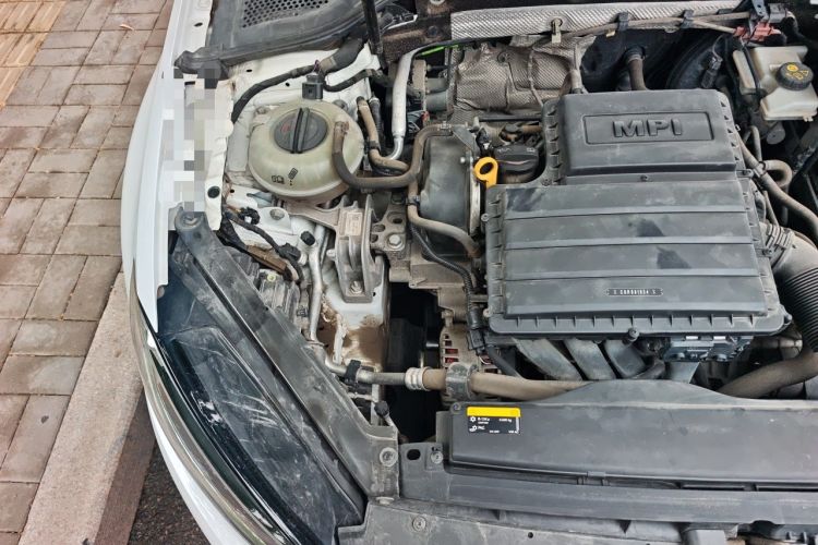 Used Volkswagen Golf 2018 1.6L Automatic Comfort Model Engine Bay Right