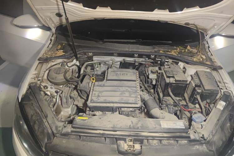 Used Volkswagen Golf 2018 1.6L Automatic Comfort Model Engine Bay Right