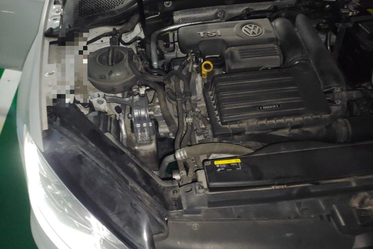Used Volkswagen Golf 2018 280TSI Automatic R-Line Model Engine Bay Right