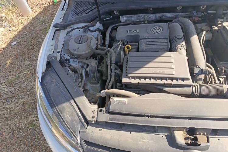 Used Volkswagen Golf 2018 230TSI Automatic Comfort Model Engine Bay Right