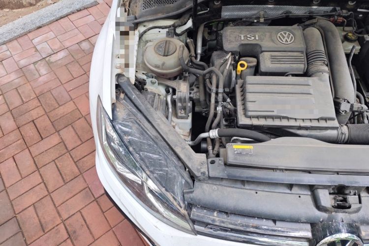 Used Volkswagen Golf 2018 280TSI Automatic R-Line Model Engine Bay Right