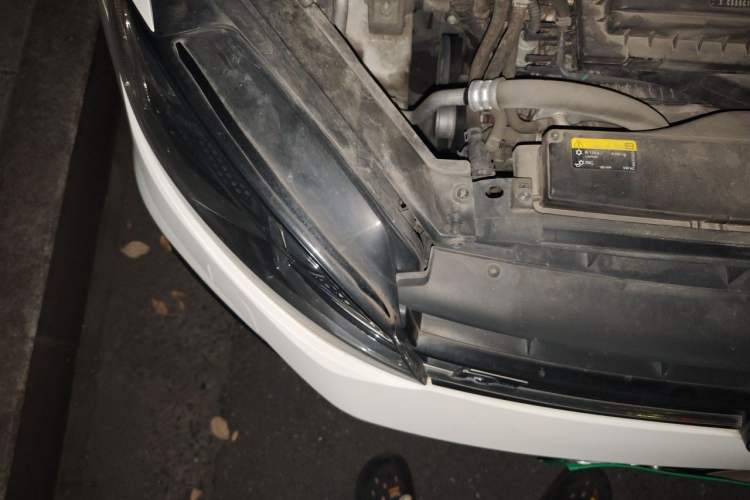 Used Volkswagen Golf 2018 280TSI Automatic R-Line Model Engine Bay Right
