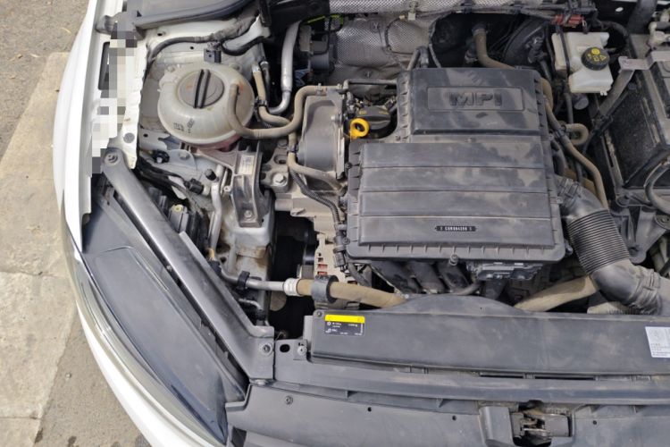 Used Volkswagen Golf 2018 1.6L Automatic Comfort Model Engine Bay Right