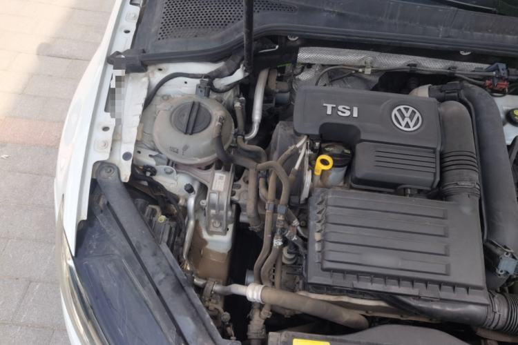 Used Volkswagen Golf 2018 230TSI Automatic Comfort Model Engine Bay Right