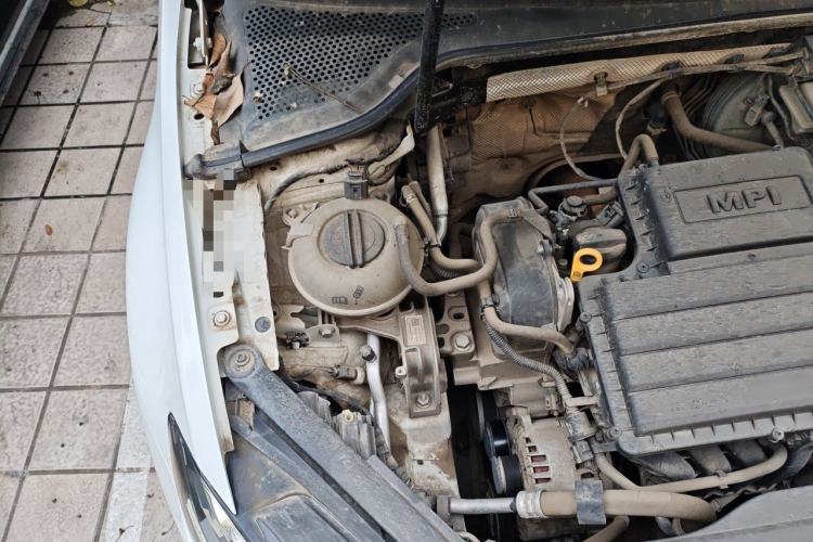 Used Volkswagen Golf 2018 1.6L Automatic Comfort Model Engine Bay Right