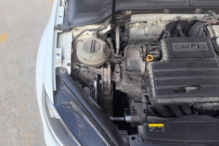 Used Volkswagen Golf 2018 1.6L Automatic Comfort Model Engine Bay Right