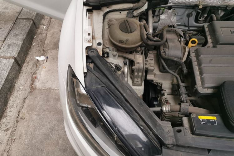 Used Volkswagen Golf 2018 1.6L Automatic Comfort Model Engine Bay Right