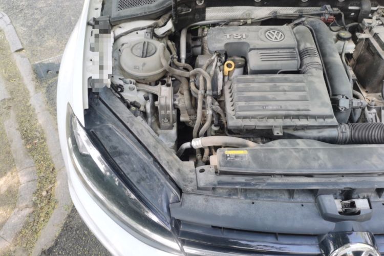 Used Volkswagen Golf 2018 230TSI Automatic Comfort Model Engine Bay Right