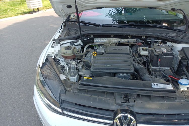 Used Volkswagen Golf 2018 1.6L Automatic Comfort Model Engine Bay Right