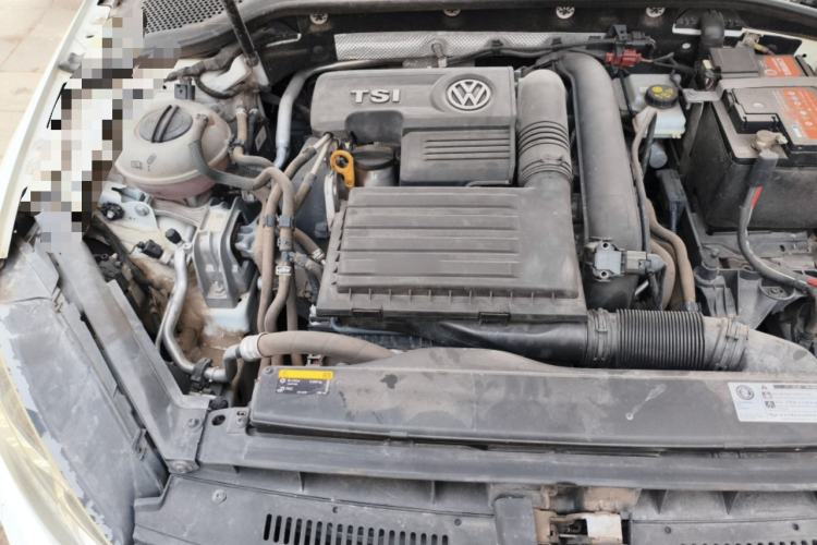 Used Volkswagen Golf 2018 230TSI Automatic Luxury Version Engine Bay Right