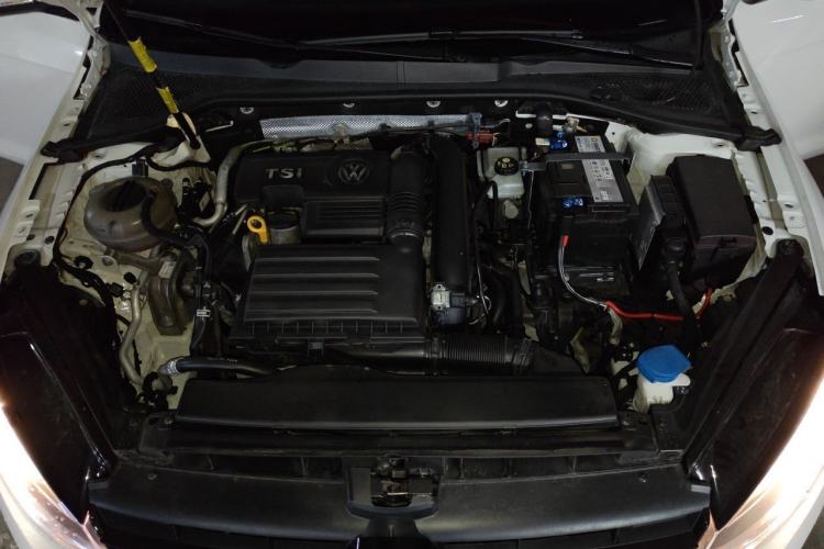 Used Volkswagen Golf 2018 230TSI Automatic Comfort Model Engine Bay