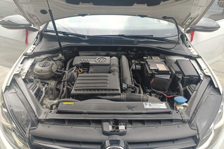 Used Volkswagen Golf 2018 280TSI Automatic R-Line Model Engine Bay