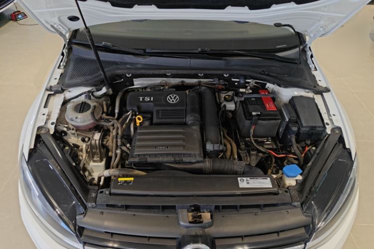 Used Volkswagen Golf 2018 230TSI Automatic Luxury Version Engine Bay