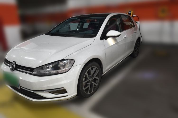 Ojetý Volkswagen Golf 2018 230TSI Automatic Luxury Version Guazi used car, China used car export, Used car for sale, Used cars, Cheapest cars for sale