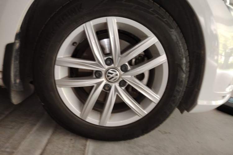 Used Volkswagen Golf 2018 230TSI Automatic Comfort Model Exterior 1