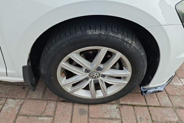 Used Volkswagen Golf 2018 1.6L Automatic Comfort Model Exterior 1