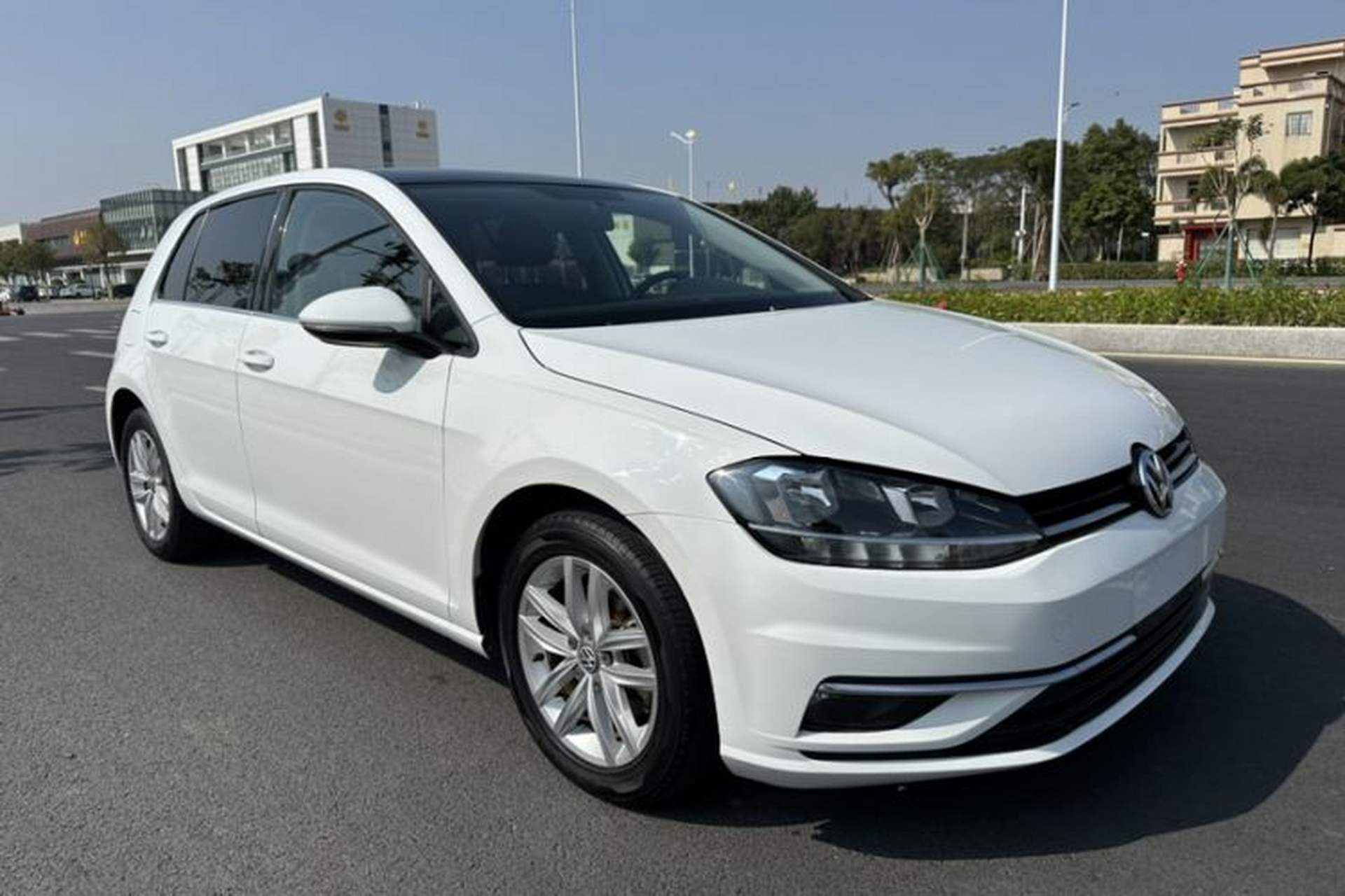 Used Volkswagen Golf 2018 230TSI Automatic Comfort Model Exterior 1