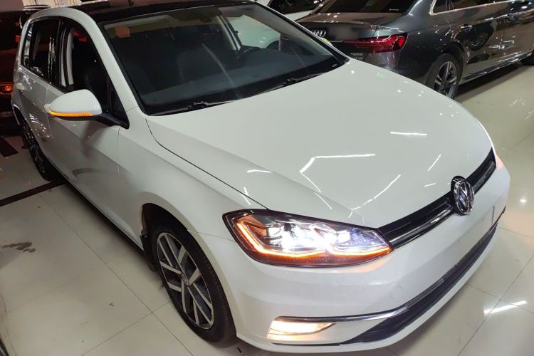 Used Volkswagen Golf 2018 230TSI Automatic Luxury Version Exterior 1