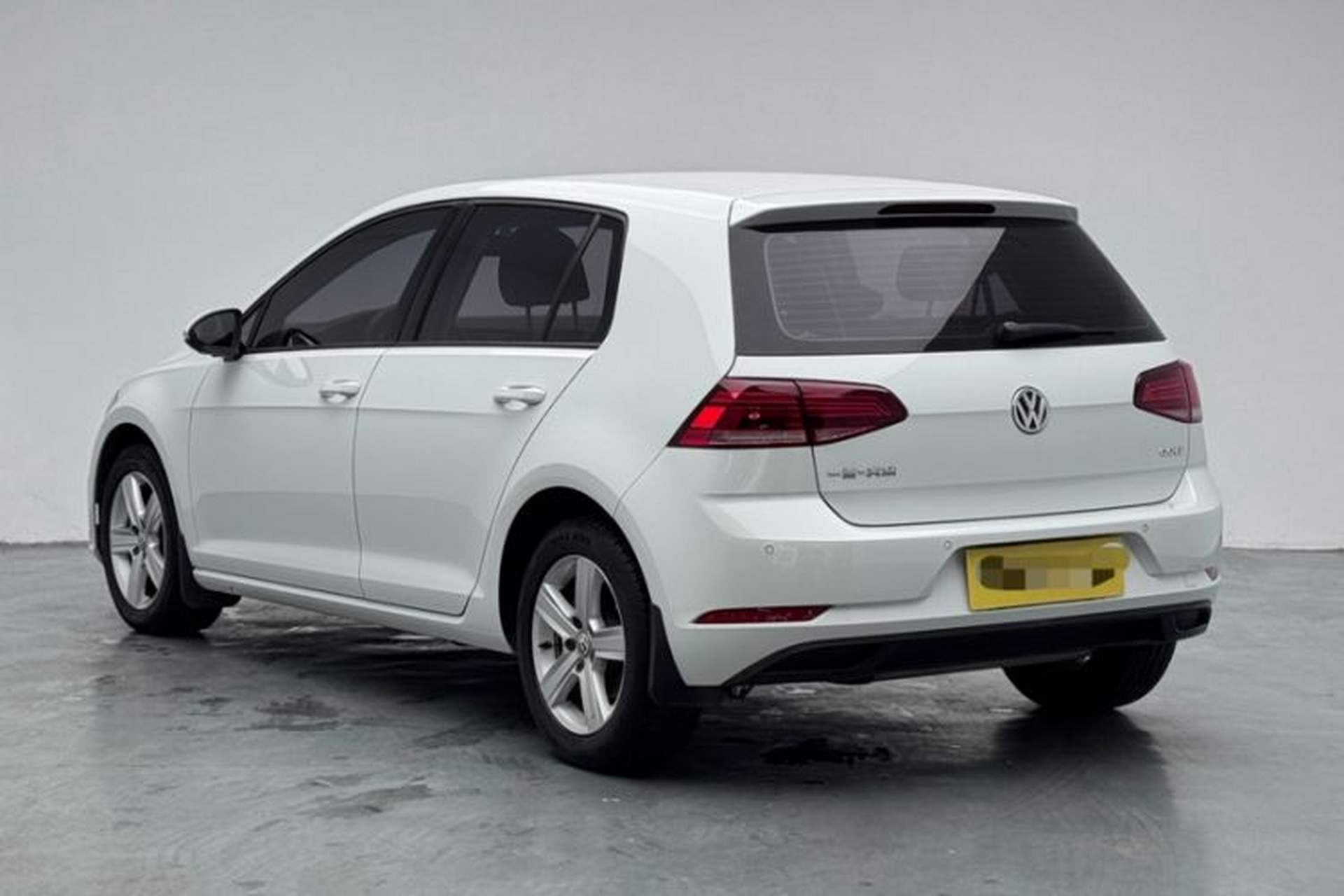 Used Volkswagen Golf 2018 1.6L Automatic Fashion Model Exterior 1