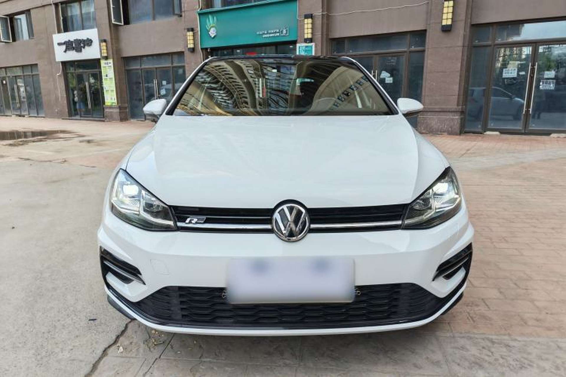 Used Volkswagen Golf 2018 280TSI Automatic R-Line Model Exterior 1