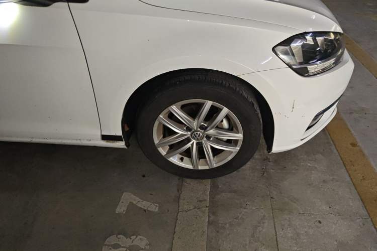 Used Volkswagen Golf 2018 230TSI Automatic Comfort Model Exterior 1