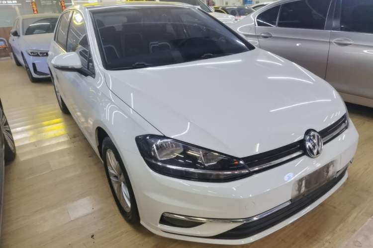 Used Volkswagen Golf 2018 230TSI Automatic Comfort Model Exterior 1