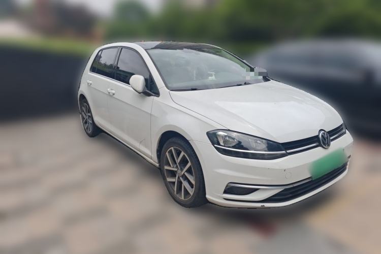 Used Volkswagen Golf 2018 230TSI Automatic Luxury Version Exterior 2