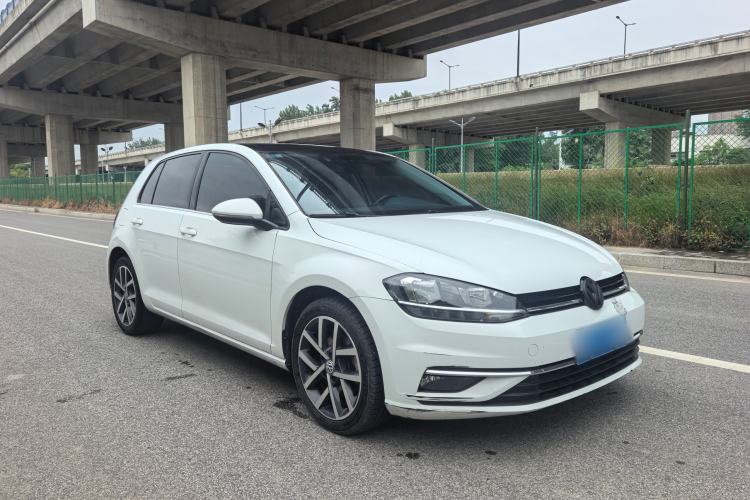 Used Volkswagen Golf 2018 230TSI Automatic Luxury Version Exterior 2