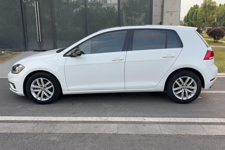 Used Volkswagen Golf 2018 1.6L Automatic Comfort Model Exterior 2