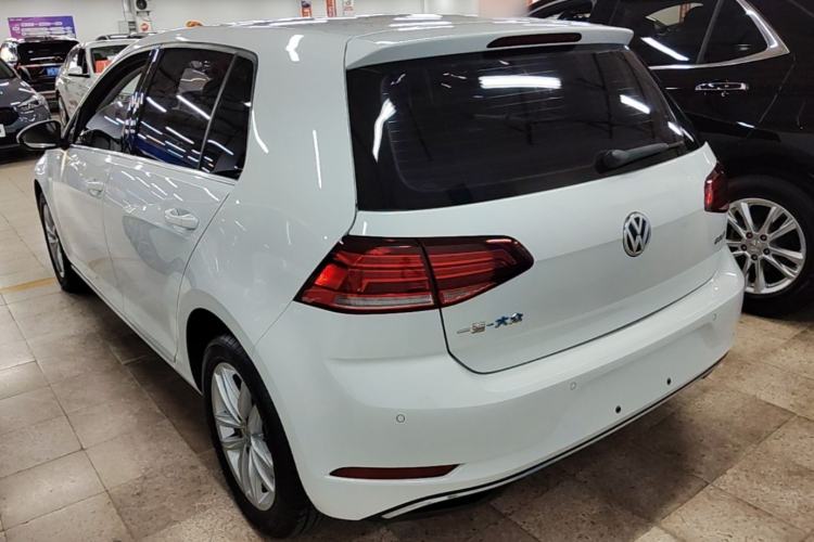 Used Volkswagen Golf 2018 1.6L Automatic Comfort Model Exterior 2