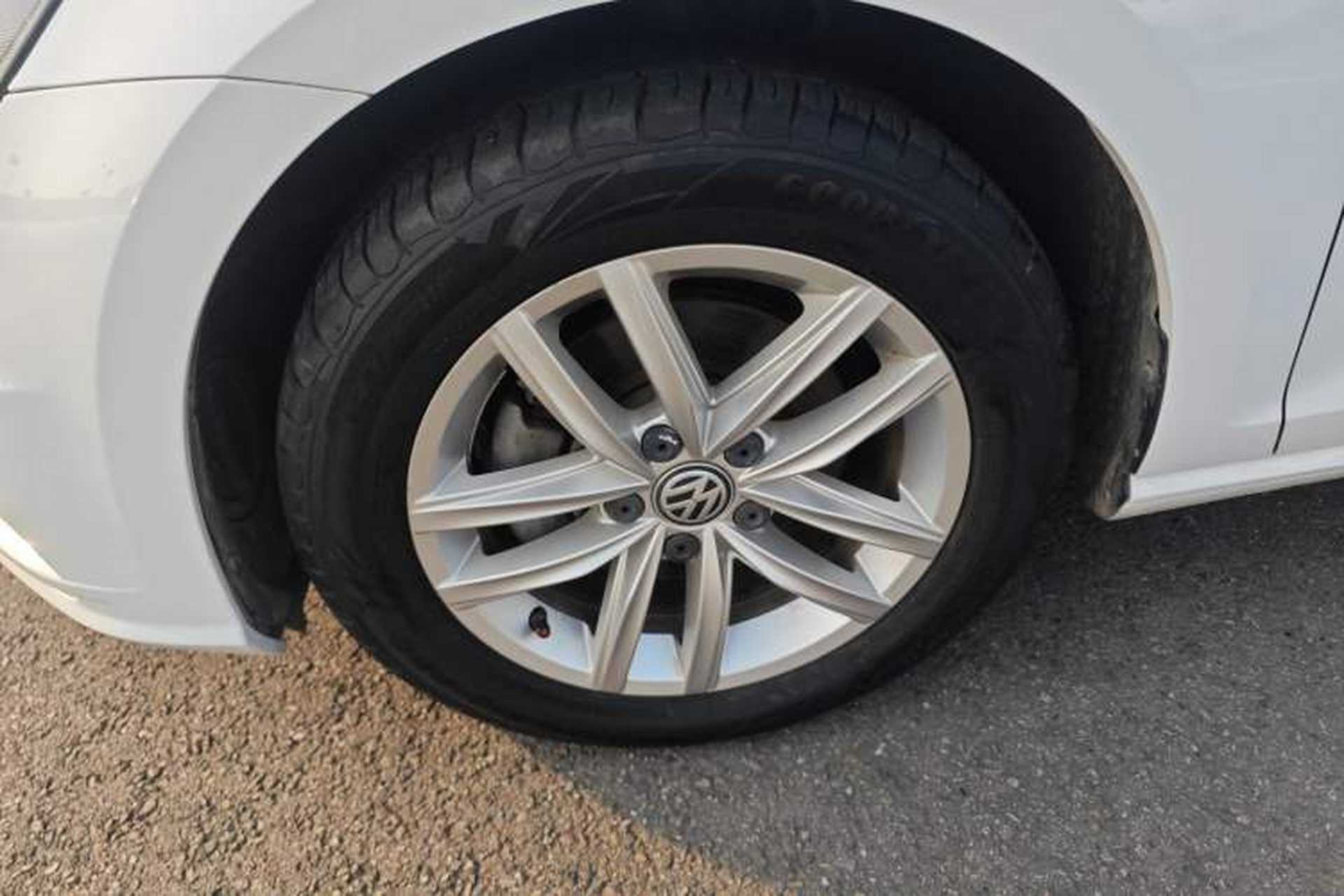 Used Volkswagen Golf 2018 230TSI Automatic Comfort Model Exterior 3