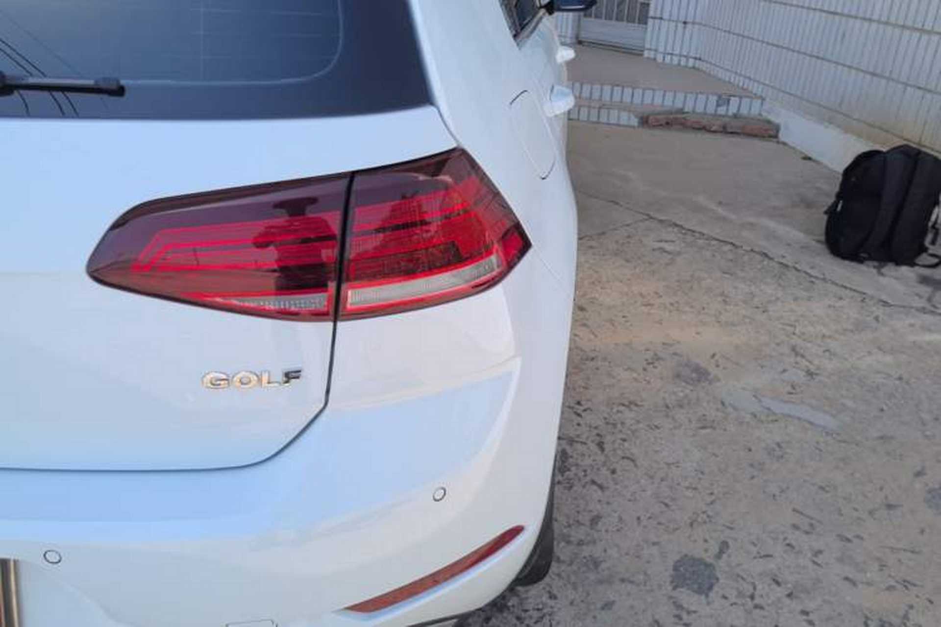 Used Volkswagen Golf 2018 1.6L Automatic Comfort Model Exterior 3