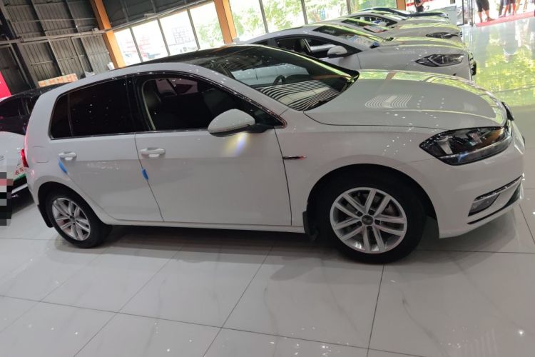 Used Volkswagen Golf 2018 1.6L Automatic Comfort Model Exterior 3