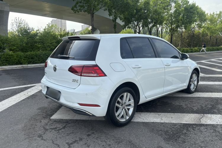 Used Volkswagen Golf 2018 230TSI Automatic Comfort Model Exterior 3