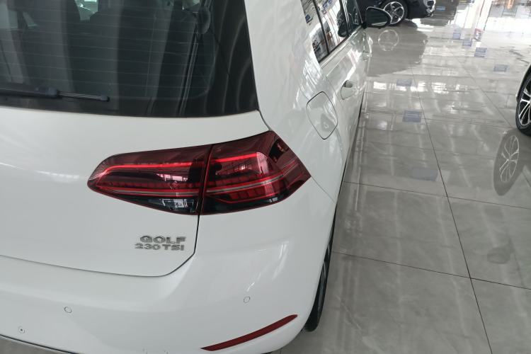 Used Volkswagen Golf 2018 230TSI Automatic Luxury Version Exterior 3