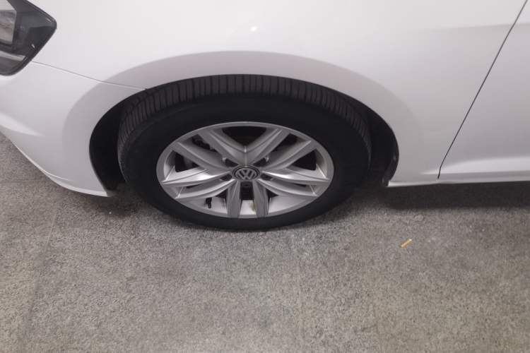 Used Volkswagen Golf 2018 1.6L Automatic Comfort Model Exterior 4