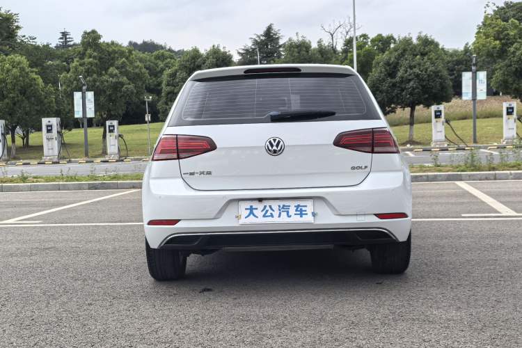 Used Volkswagen Golf 2018 1.6L Automatic Comfort Model Exterior 4