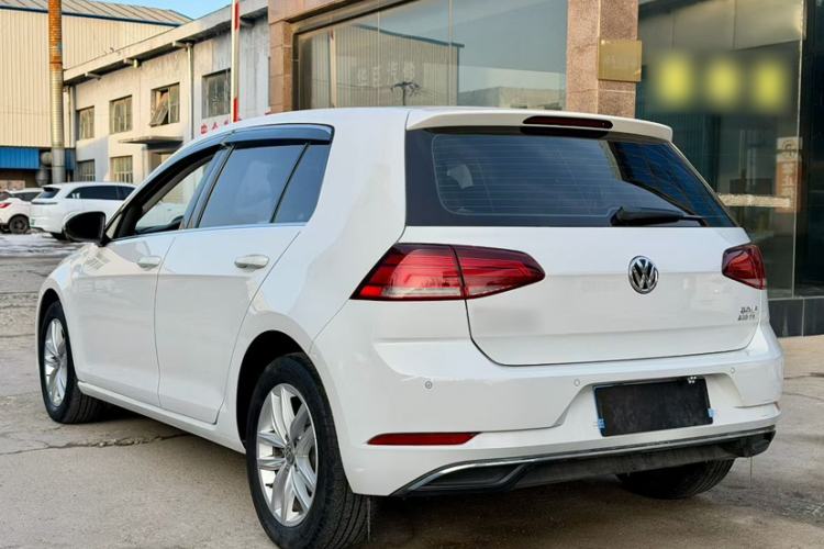 Used Volkswagen Golf 2018 230TSI Automatic Comfort Model Exterior 4