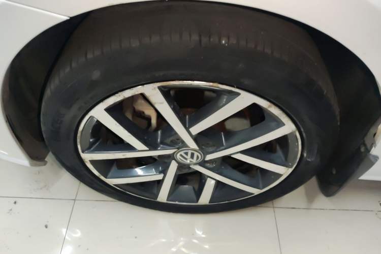 Used Volkswagen Golf 2018 230TSI Automatic Luxury Version Exterior 4