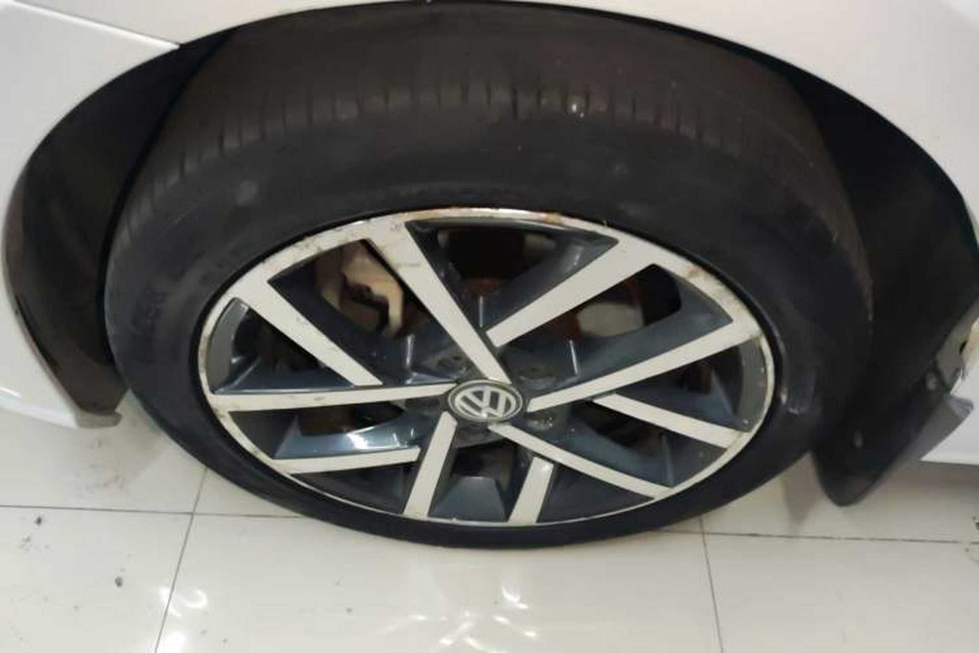 Used Volkswagen Golf 2018 230TSI Automatic Luxury Version Exterior 4