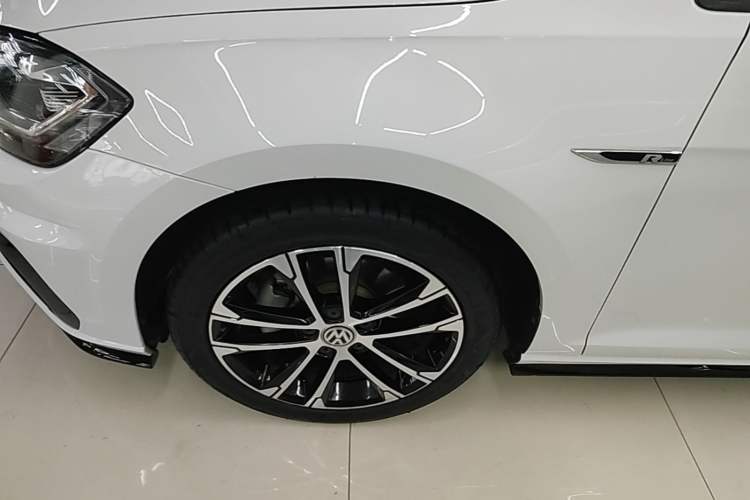 Used Volkswagen Golf 2018 280TSI Automatic R-Line Model Exterior 4