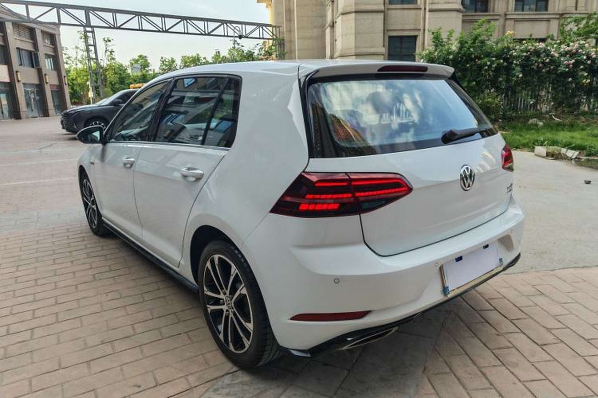 Used Volkswagen Golf 2018 280TSI Automatic R-Line Model Exterior 4