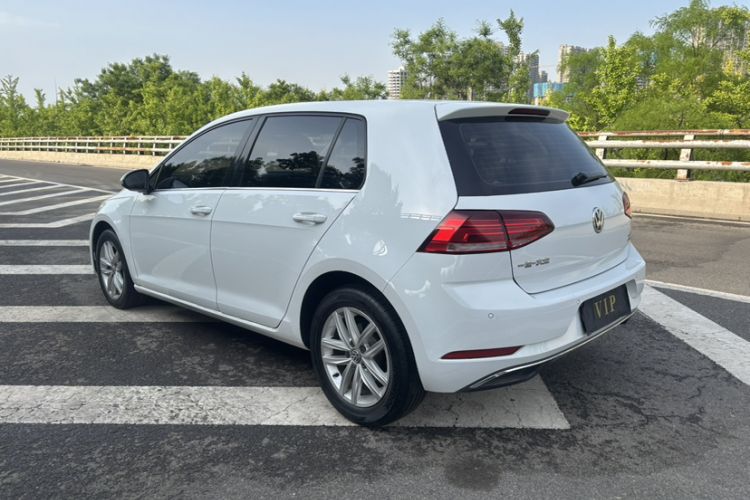 Used Volkswagen Golf 2018 230TSI Automatic Comfort Model Exterior 4