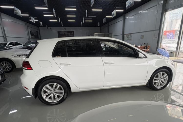 Used Volkswagen Golf 2018 1.6L Automatic Comfort Model Exterior 4