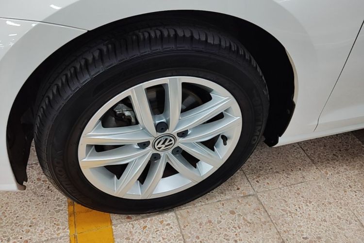 Used Volkswagen Golf 2018 1.6L Automatic Comfort Model Exterior 4