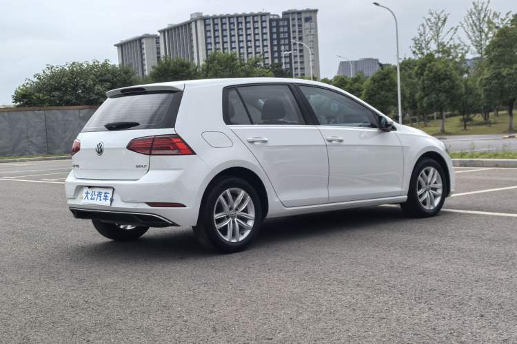 Used Volkswagen Golf 2018 1.6L Automatic Comfort Model Exterior 5