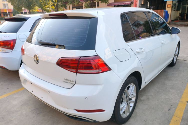 Used Volkswagen Golf 2018 230TSI Automatic Comfort Model Exterior 5